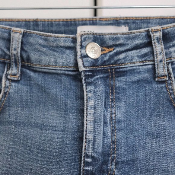 Zara Mid Rise Skinny Jeans - Picture 5 of 11